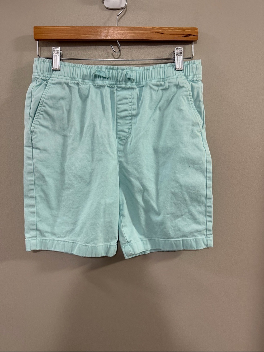 Vineyard Vines Kids Light Mint Elastic-Waist Drawstring Shorts. Size Large (16)